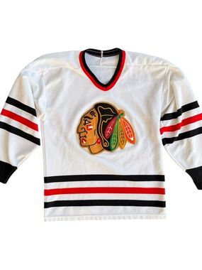 VTG Chicago Blackhawks NHL CCM Away Jersey Youth Size: L/XL